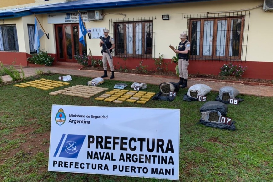 Prefectos secuestraron más de 100