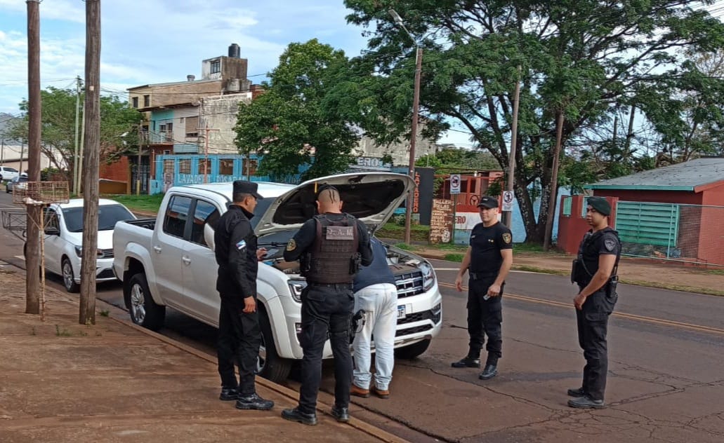 Secuestraron una camioneta junto a un auto por robo y adulteración