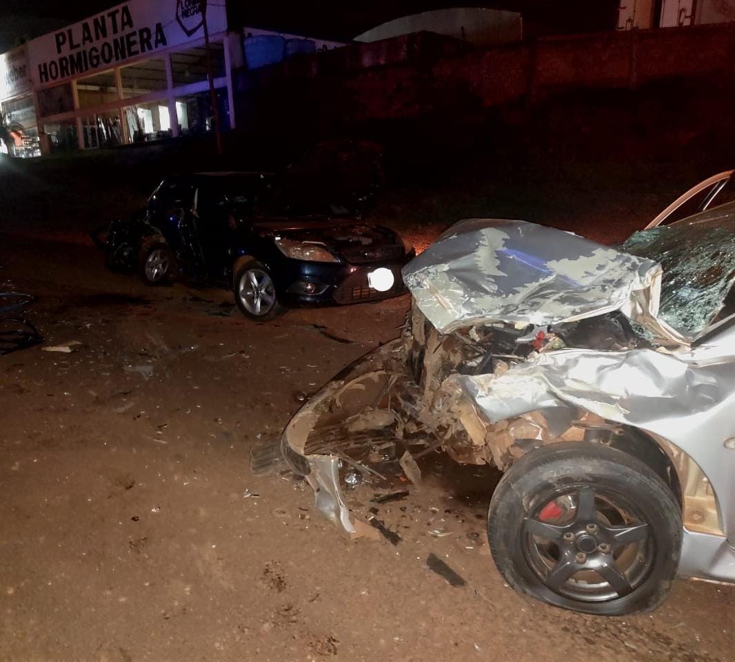 Triple choque en San Vicente: hay dos fallecidas y un detenido
