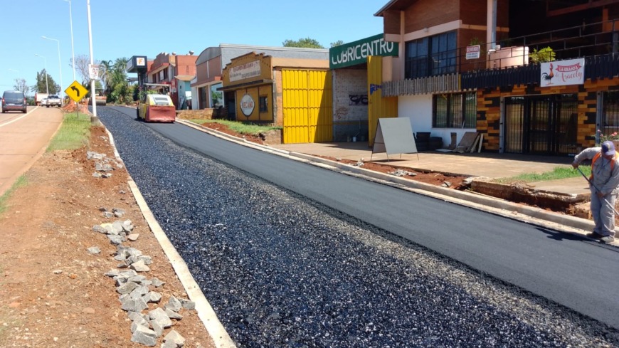 Puerto Rico: avanza el asfaltado de la colectora izquierda de la ruta nacional 12 1 2 - avanza el asfaltado 3 - 1
