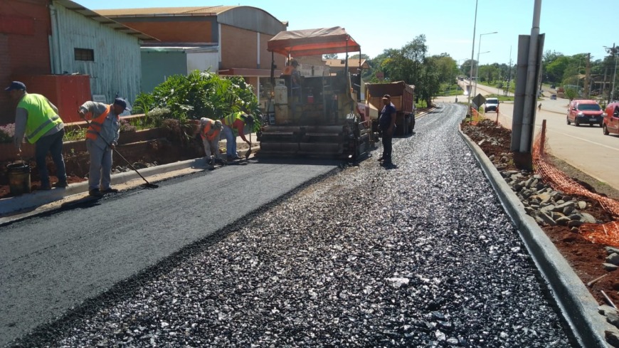Puerto Rico: avanza el asfaltado de la colectora izquierda de la ruta nacional 12