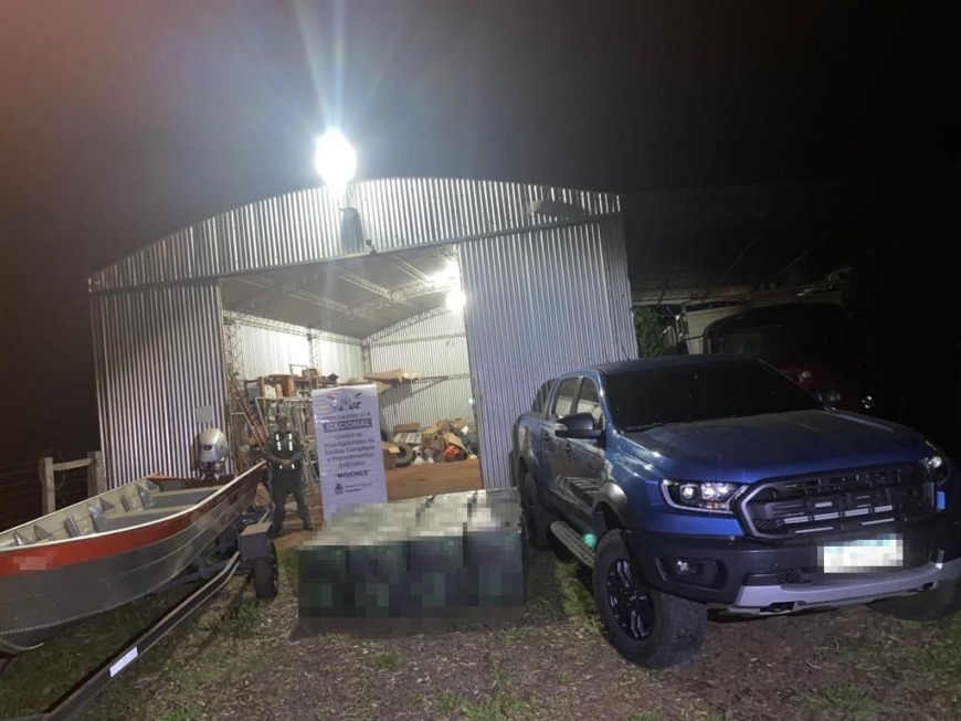 Apóstoles: encontraron más de 17 mil paquetes de cigarrillos ilegales ocultos en un aljibe y una cisterna 2 4 - cigarrilos 3 - 3