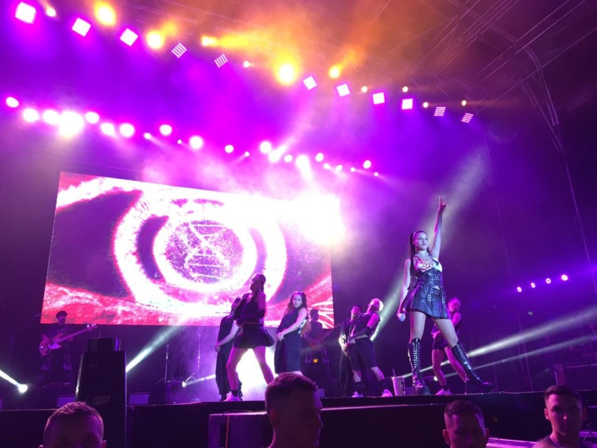 emilia mernes 2 1 - 4