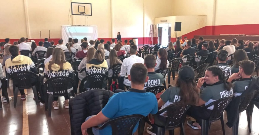 estudiantes secundarios