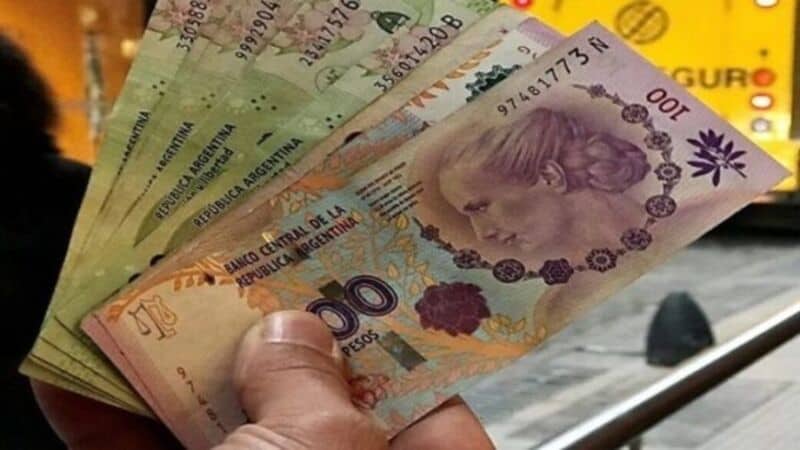 Ante la creciente inflación, más gremios cierran paritarias con subas de casi el 100%