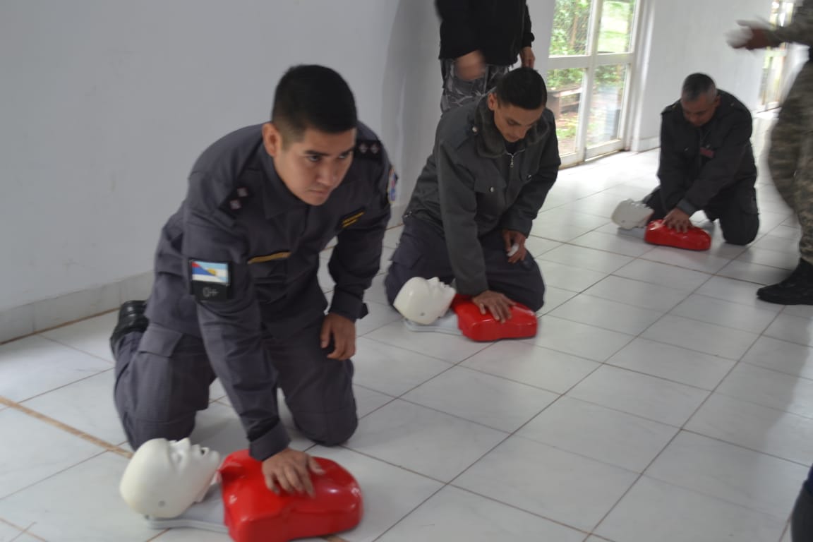 Capacitan a personal penitenciario que realizará Servicios Adicionales de Seguridad y Vigilancia 2 4 - personal penitenciario 1 - 3