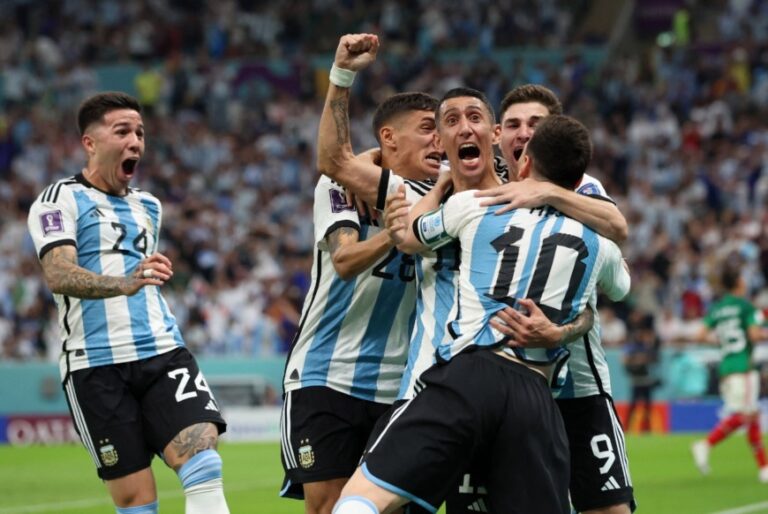 Qatar 2022: Argentina venció a México con dos golazos de Messi y Fernández