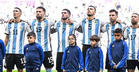 Qatar 2022: Argentina enfrenta a México con la obligación de ganar