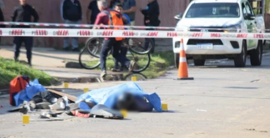 Corrientes: dos motociclistas fallecieron tras chocar contra un camión