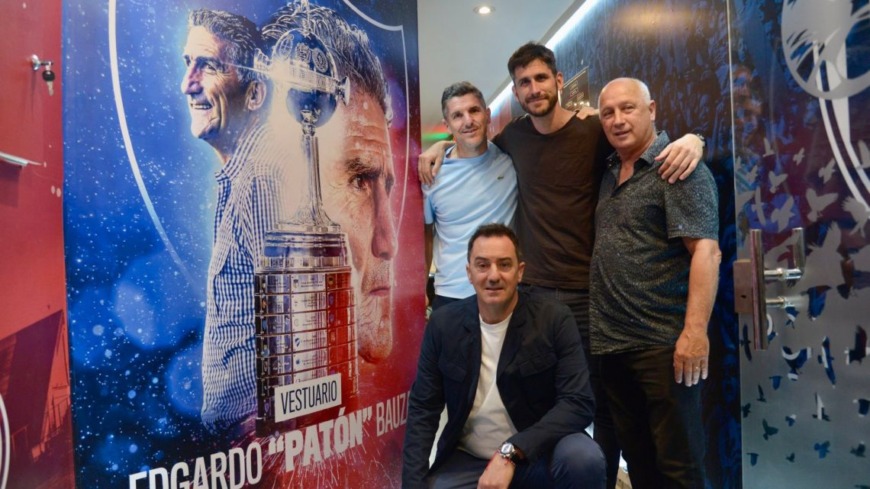 San Lorenzo homenajeó a Edgardo "Patón" Bauza