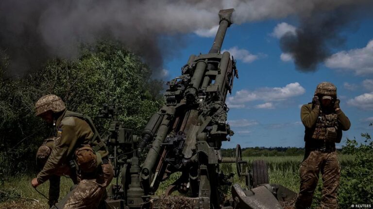 Estados Unidos podría enviar armamento de ataque de 100 millas a Ucrania