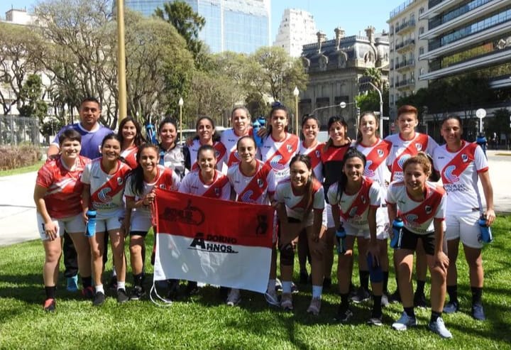 Fútbol femenino Guaraní irá hoy