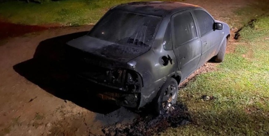 Incendiaron el auto de un