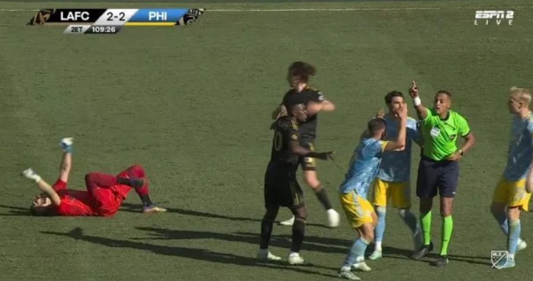 La escalofriante lesión del arquero