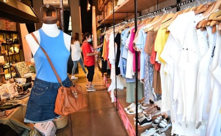 La indumentaria en Argentina es 57 más cara que en los países de la