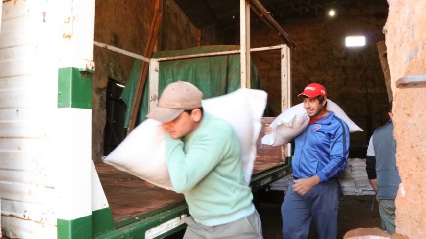 Apoyo a la producción ganadera misionera: el Agro distribuye alimento animal 4 7 - apoyo a la produccion 4 - 6