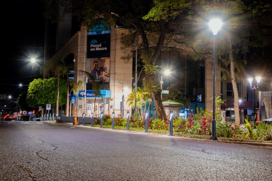 Continúan los trabajos en la peatonal de la calle Colón