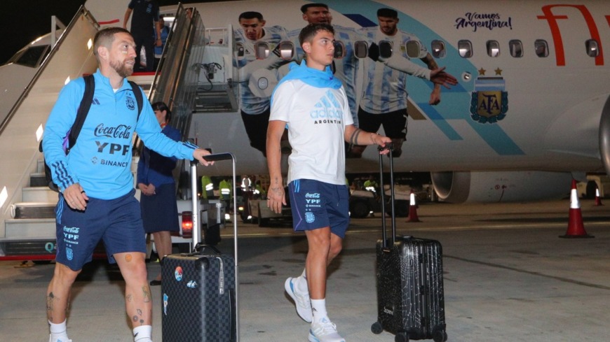 La Selección argentina llegó a Qatar