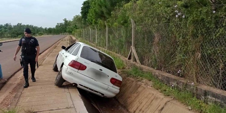 Candelaria: conductor despistó tras quedarse dormido al volante