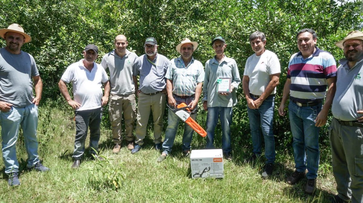 El INYM entregó el reconocimiento