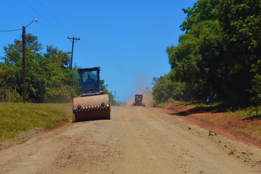 Arreglan calles terradas en El Porvenir II y Nemesio Parma