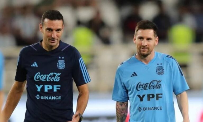 Scaloni cobró los premios del Mundial y aguarda por la reunión con Messi