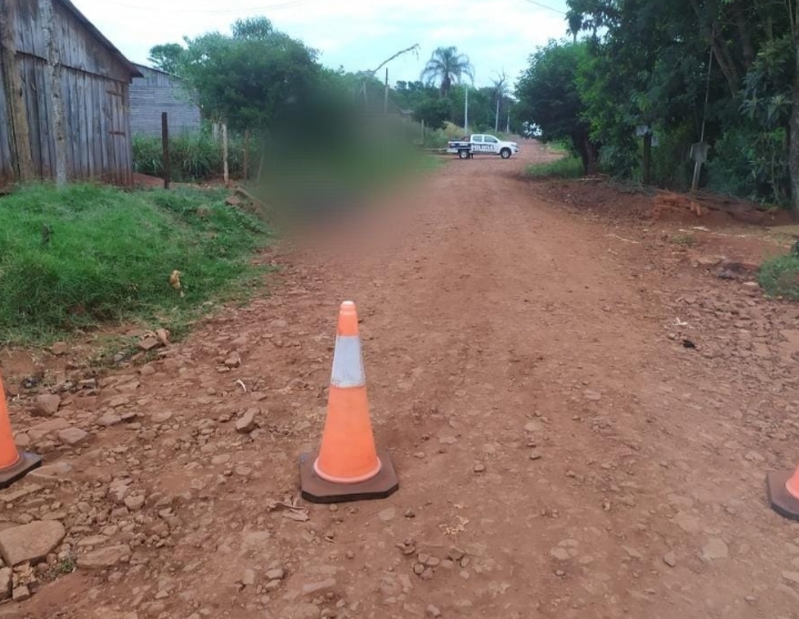 Encontraron muerta a una mujer en Wanda y arrestaron a dos hombres