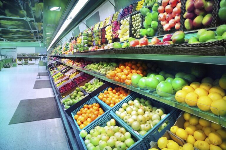 Frutas y verduras sufrieron remarcaciones de precios de más del 600%