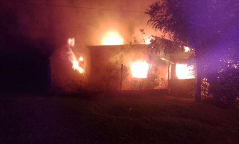 Candelaria: dos personas fallecieron tras el incendio de una vivienda 