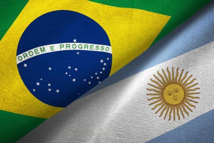 ¿Cómo es el proyecto de moneda común que negocian Argentina y Brasil?