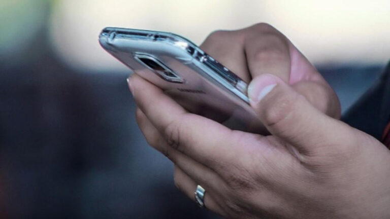 Los accesos móviles a internet crecieron 6,4% en el primer trimestre del año, según el INDEC