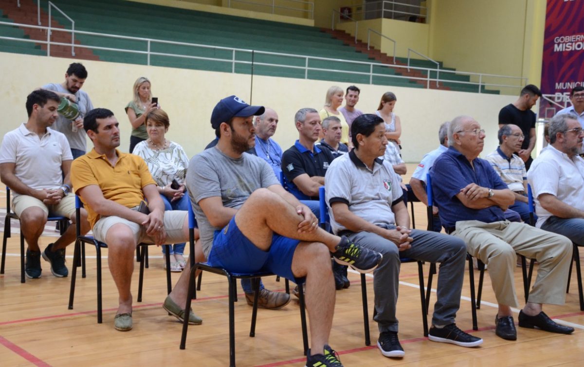 Entidades deportivas obereñas recibieron el Deporbono 6 4 8 - Deporbono Obera 3 - 7