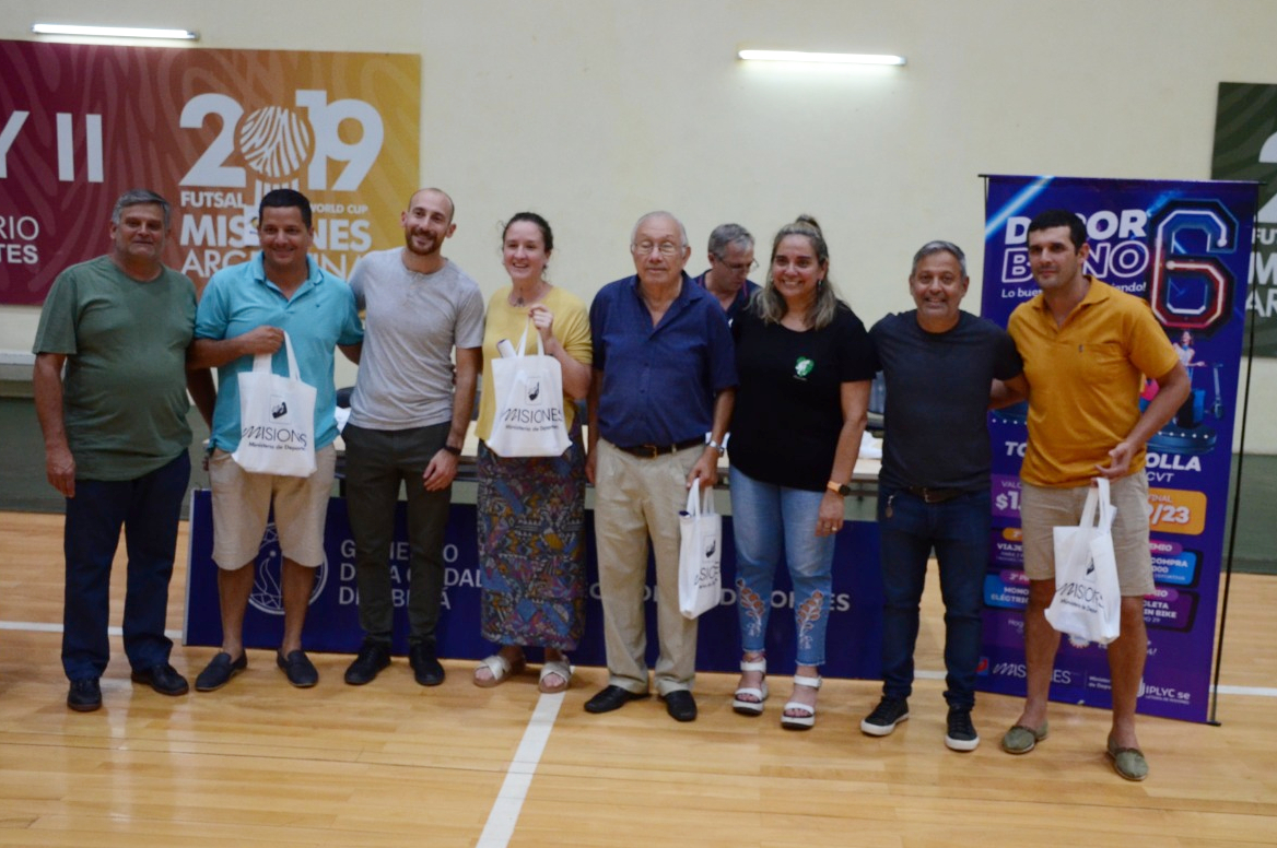 Entidades deportivas obereñas recibieron el Deporbono 6 6 12 - Deporbono Obera 5 - 11