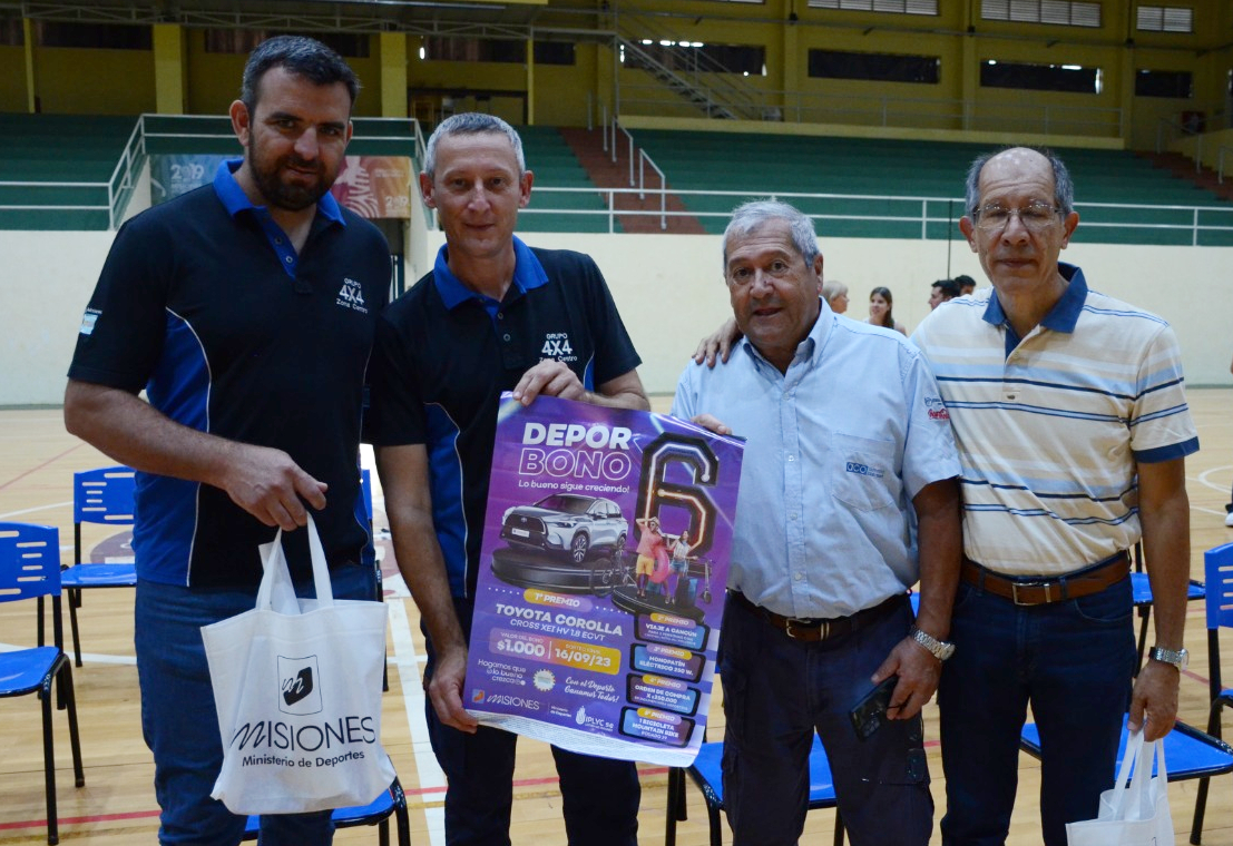 Entidades deportivas obereñas recibieron el Deporbono 6 2 4 - Deporbono Obera 7 - 3