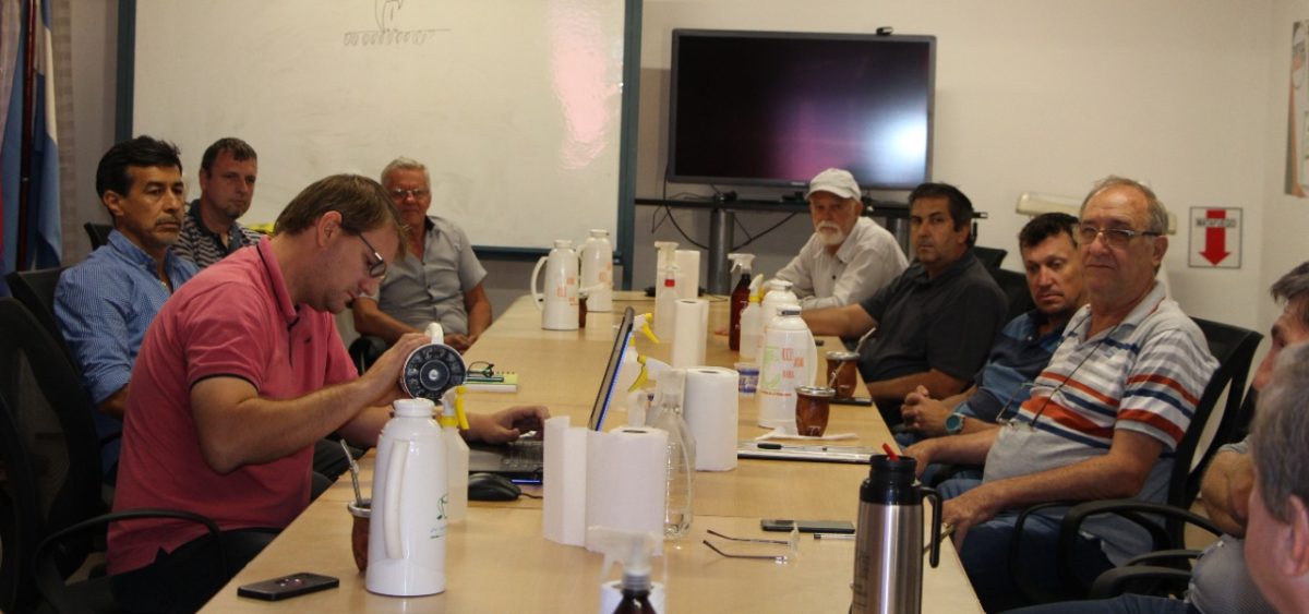 Perspectivas socioeconómicas, eje de la reunión entre el INYM y cooperativas