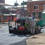 Reparan calles y construyen nuevos badenes en el centro de Posadas