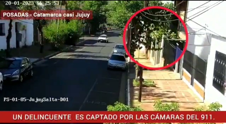 Posadas: terminó preso tras ser descubierto por la Policía cuando escalaba un muro para robar