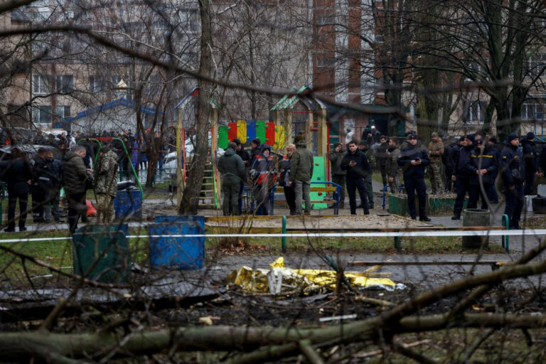 Ucrania: se estrelló un helicóptero cerca de un jardín de niños y murió el ministro del Interior