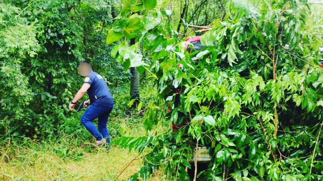 En un operativo internacional recuperaron una camioneta robada en San Pedro 1 2 - camioneta robada 1 - 1