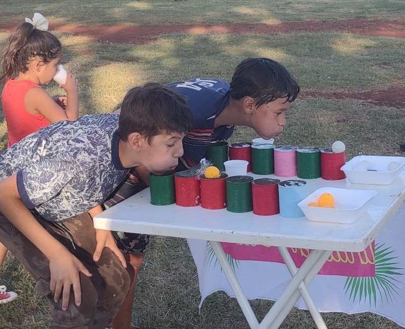 Posadas sigue activa en verano: los niños disfrutan de la Kermés