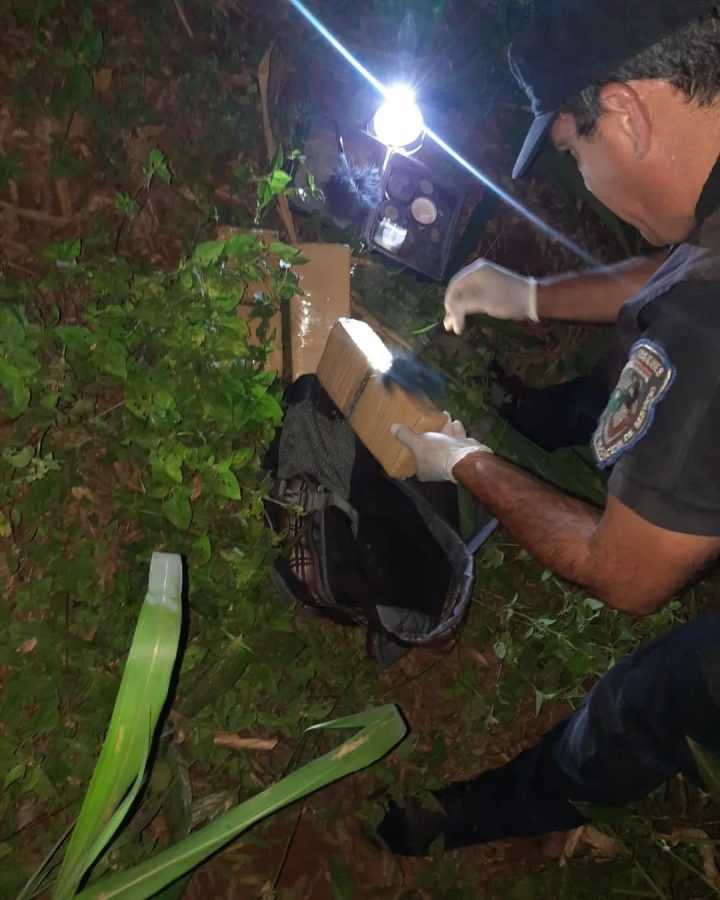 Secuestraron marihuana y combustible transportados irregularmente 3 6 - marihuana y combustible 1 - 5