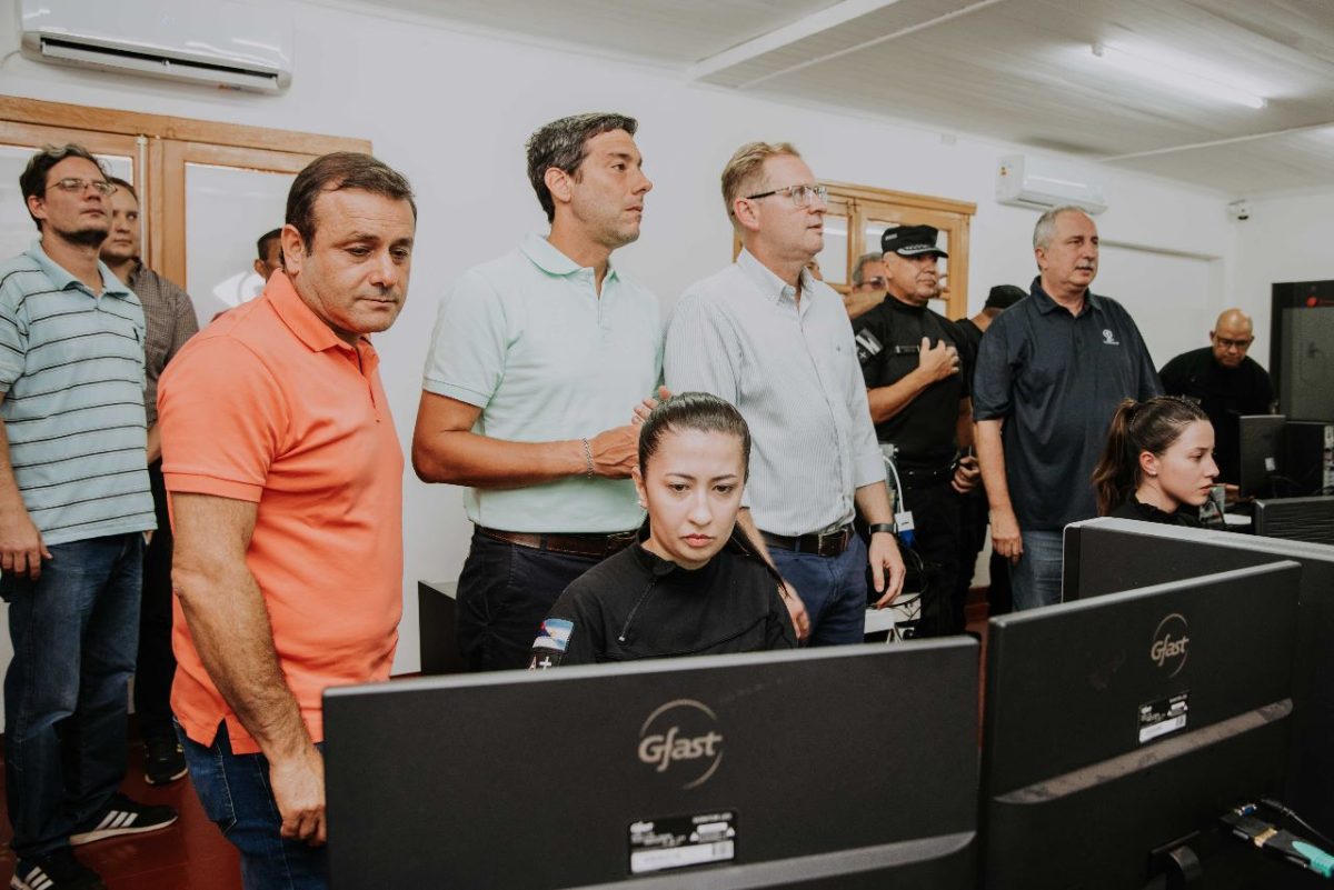 Oberá: Herrera Ahuad inauguró el nuevo Centro de Operaciones del 911