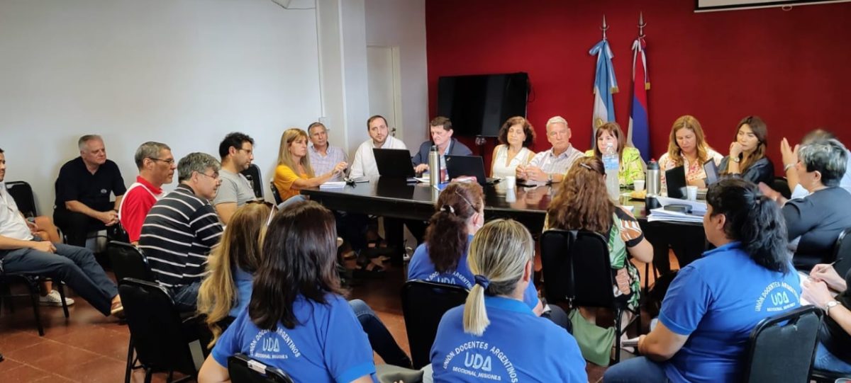 Acordaron aumento salarial con docentes