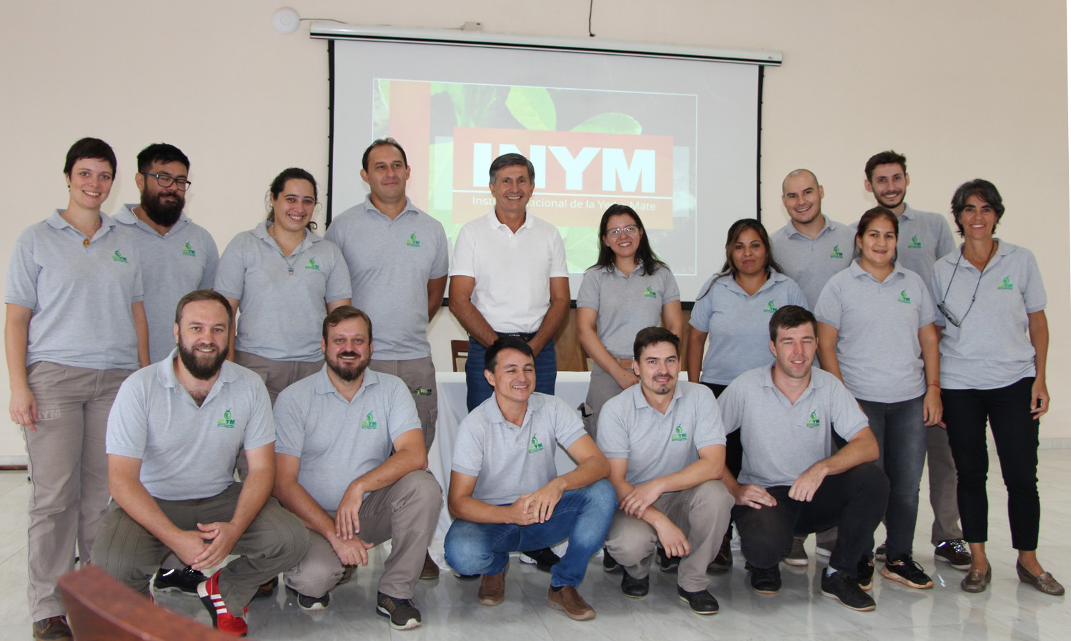 El INYM capacita a su personal para optimizar la atención y los servicios al sector yerbatero