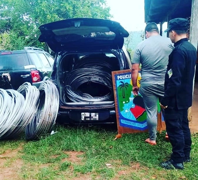 Atraparon a un hombre con casi 250 kilos de cables robados de una línea de alta tensión en Caraguatay