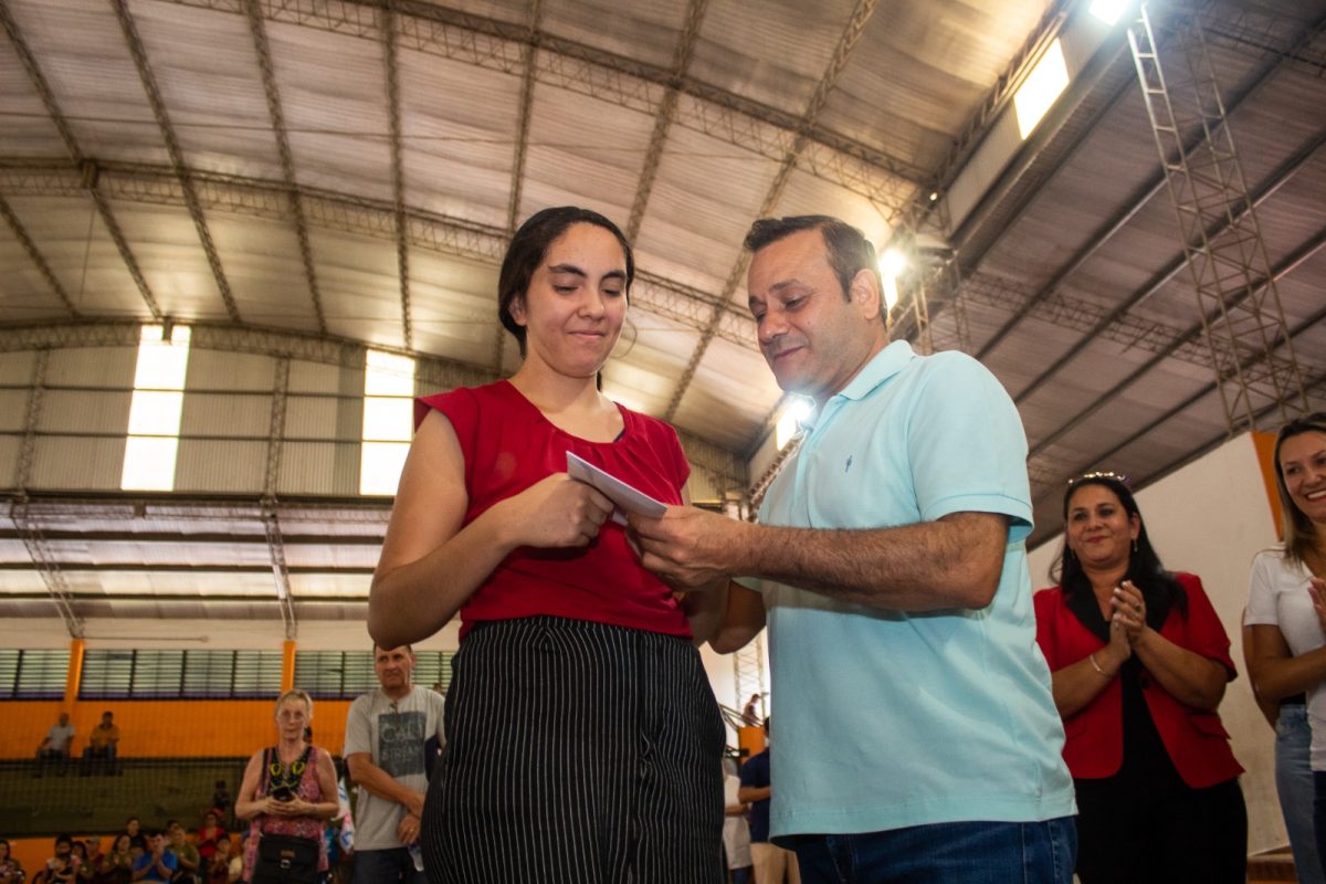 Desarrollo Social entregó microcréditos a emprendedores de Puerto Esperanza 2 3 - Desarrollo Social 2