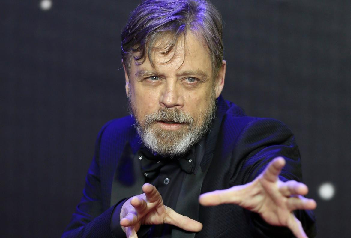 Mark Hamill subastará carteles de Star Wars autografiados para ayudar a Ucrania