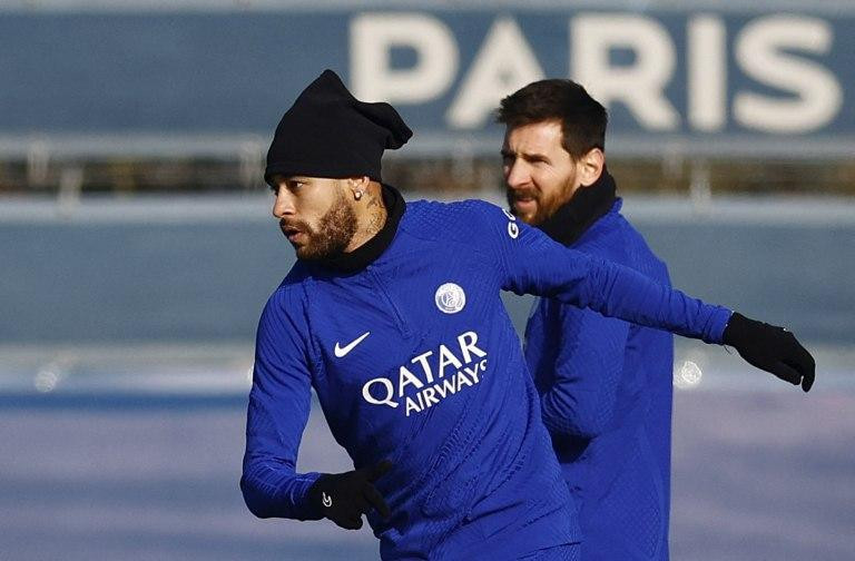 Messi volvió a entrenar en el PSG tras la fatiga muscular
