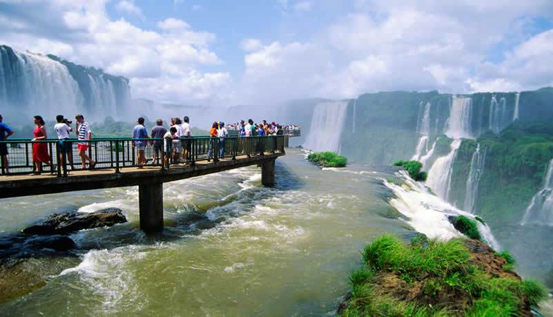 Misiones cierra su temporada de verano con un impacto económico superior a los 14 mil millones de pesos