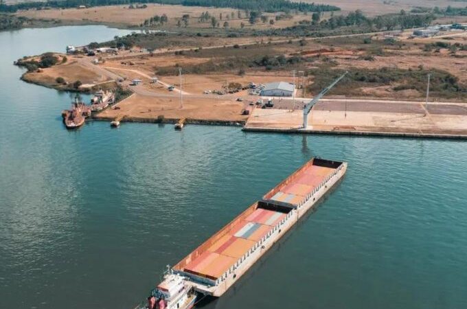 Puerto de Posadas: hoy partirá el primer grupo de barcazas con productos misioneros